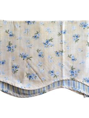 WAVERLY Fairfield Valance Fontanelle Buttercream Floral Print 74 x 17